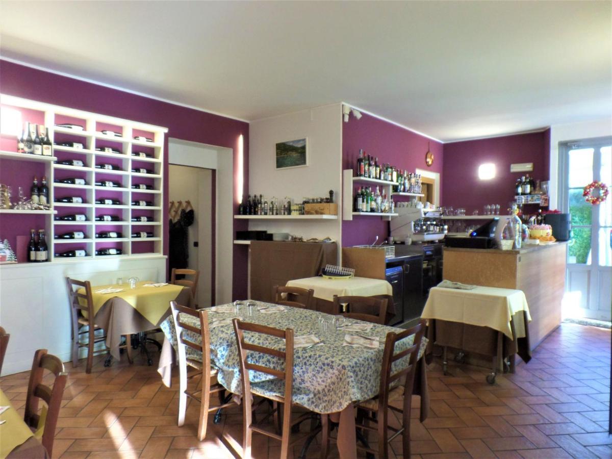 Hotel La Vecchia Scuola Lesa Esterno foto